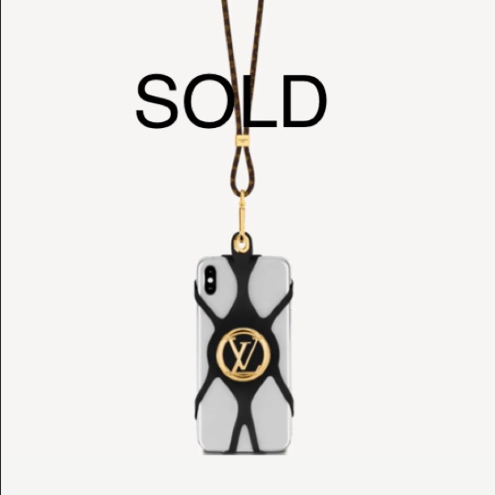 XXSOLDXX Louise Phone Holder